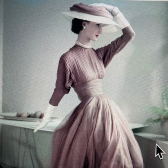 Bonwit Teller Ivory Satin Kitten Heels 🆕 - Picture 10 of 11